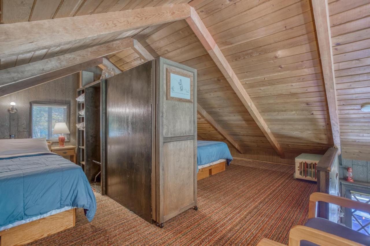The Crabbing Cabin Lincoln City Exterior foto