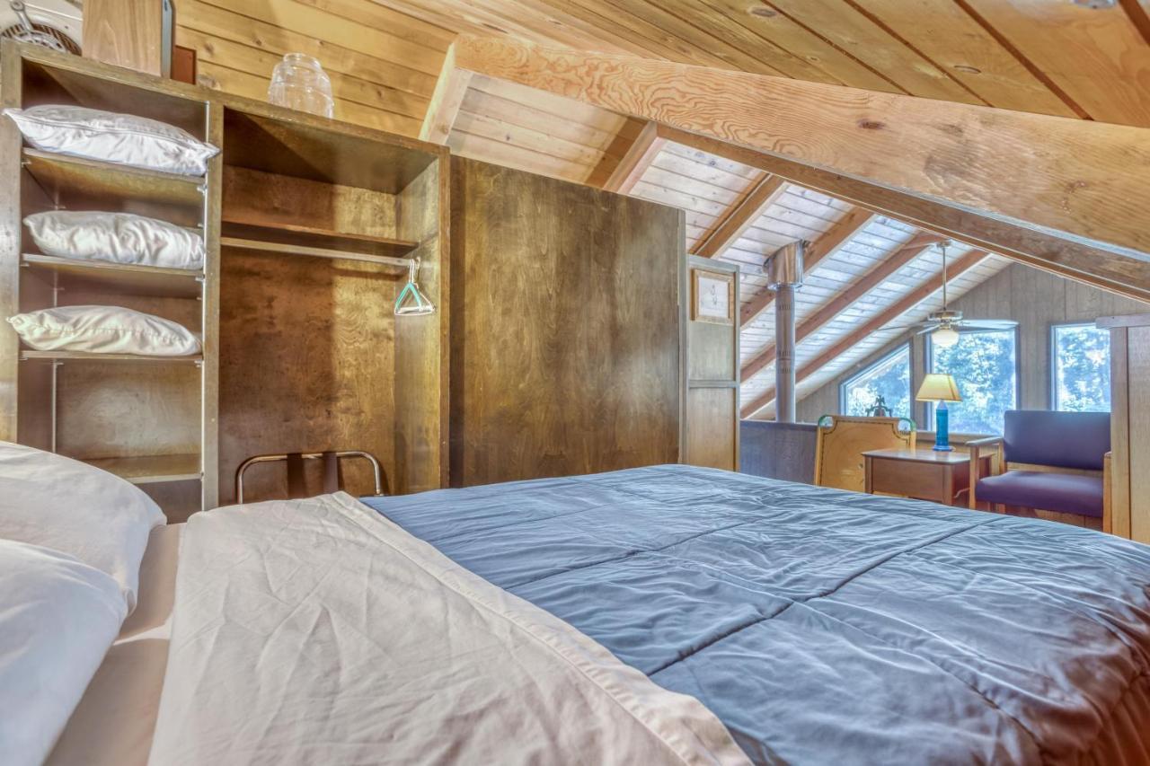 The Crabbing Cabin Lincoln City Exterior foto